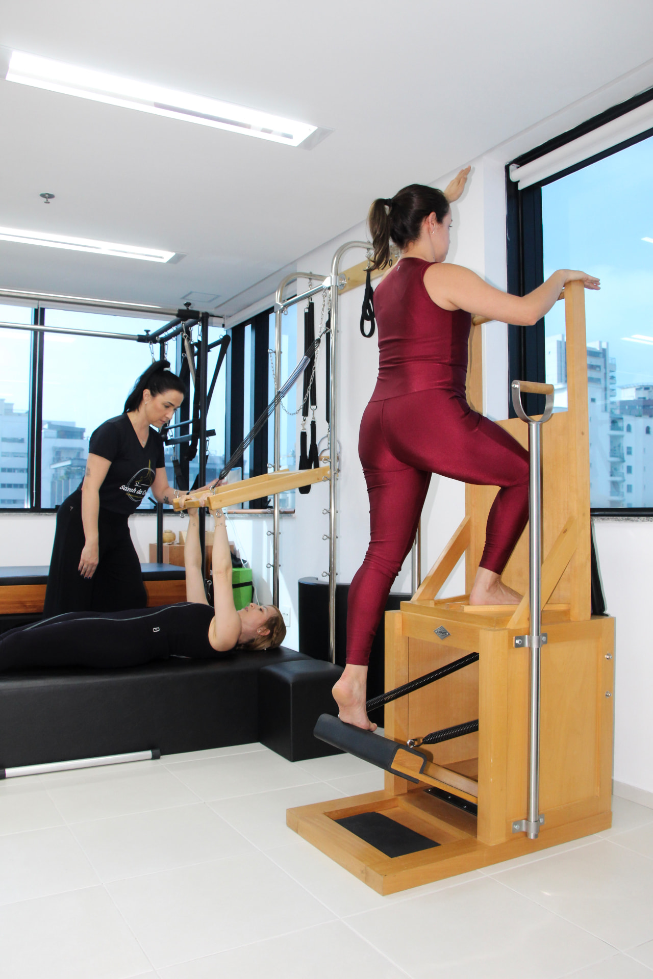 Sarah da Costa no estúdio do Autêntico Pilates