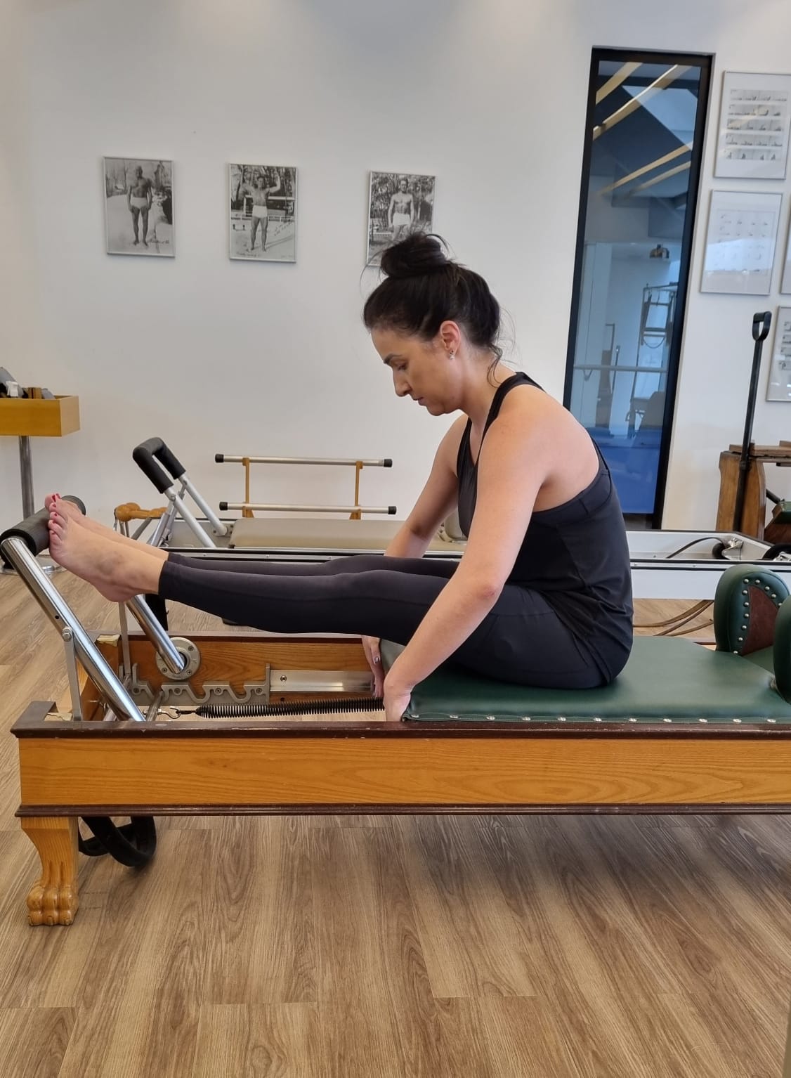 Pilates nos aparelhos, no solo e na bola